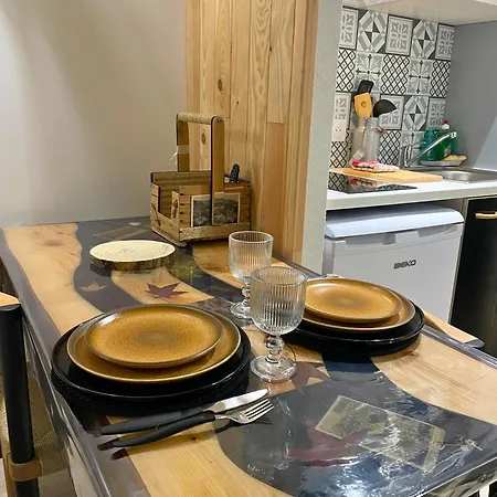 Premium, Wifi, Chaleureux * Λούρδη